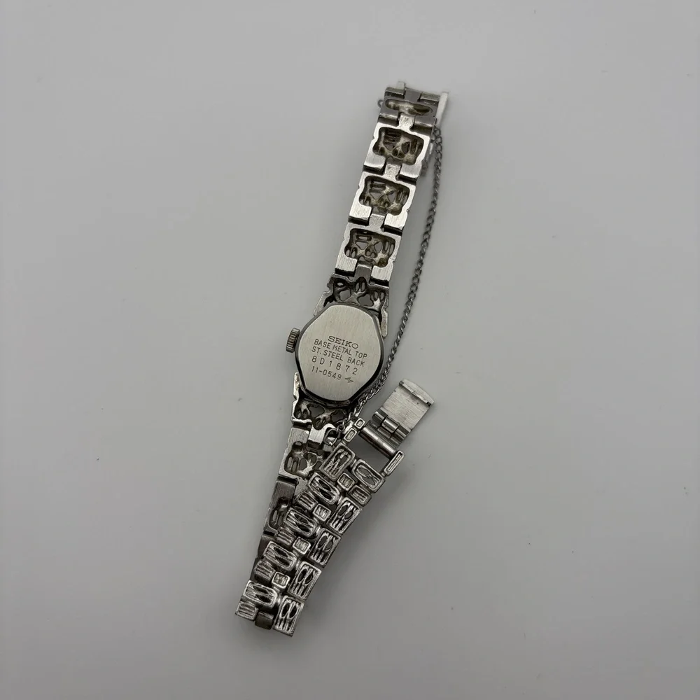 Vintage working 1977 Seiko Ladies Watch 11-0549 Silver Tone Hand-Wind Mechanical